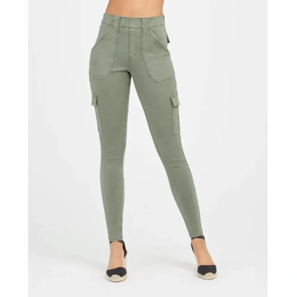 NWT SPANX Stretch Twill Ankle Cargo Pant‎ in Soft Sage Green Size Small